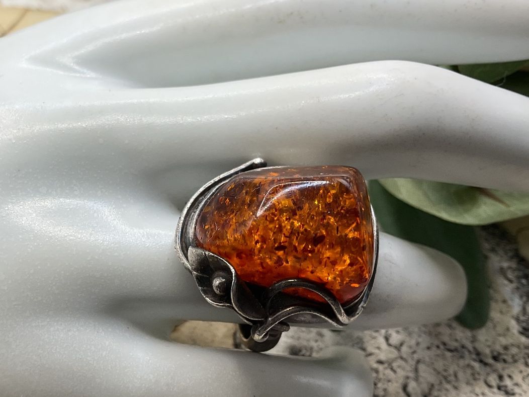 Anelli: Antiker Ring mit grossem, baltischem Bernstein, Gr.55 – Usato da Luzern venduto da S.Kern01