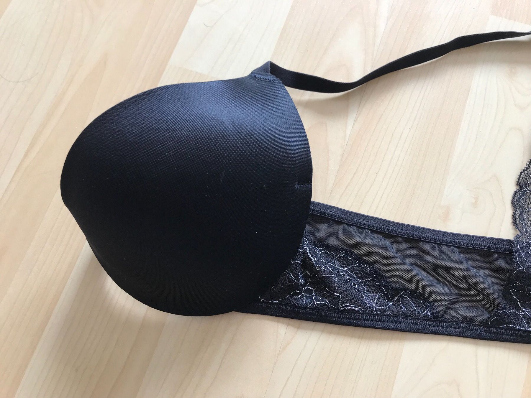 Autres dessous: Schwarzer BH Gr. 34 B – D'occasion à Ostermundigen par janaj 3