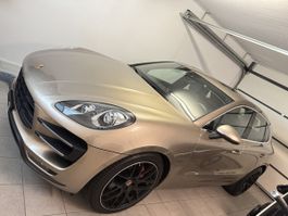 Porsche Macan Turbo