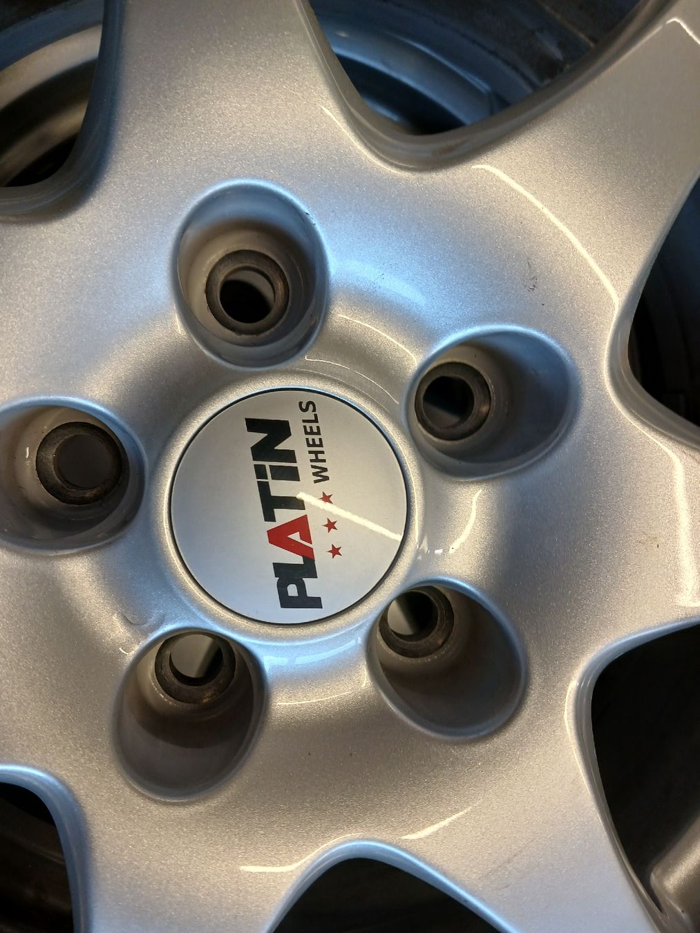 Cerchioni: Winterkompletträder Platin 215/45 R16   – Usato da Krinau venduto da P.grob 2