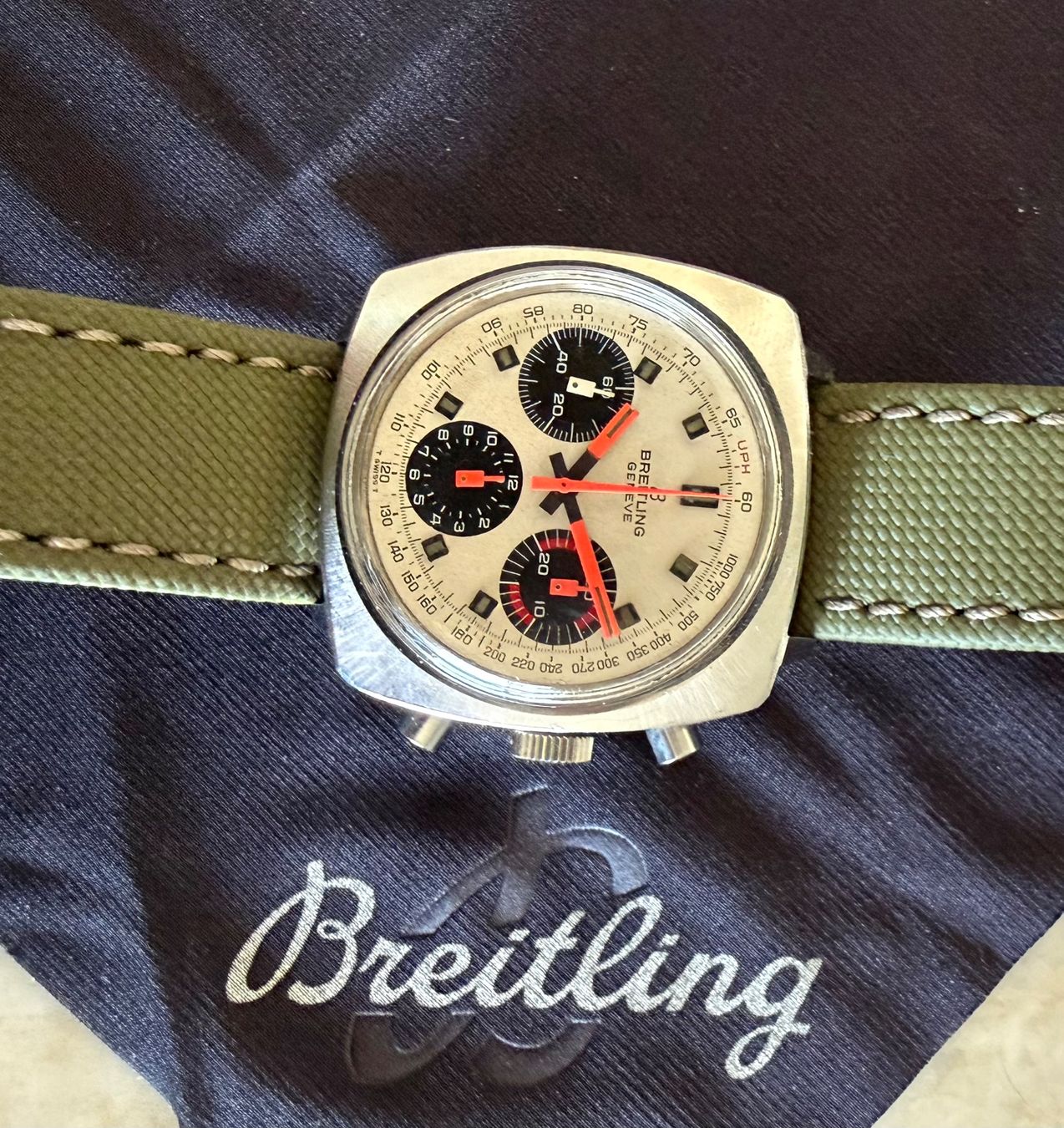 Breitling Uhren: Breitling Top Time Chronograph 1969 – Gebraucht aus Zürich von Rolexfriend 2