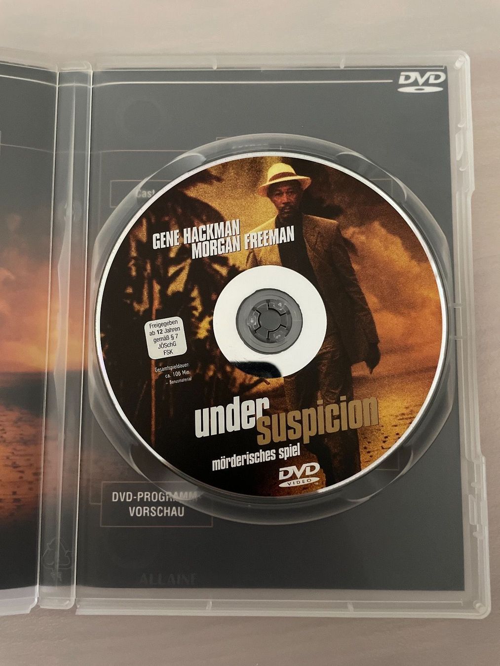 Tutti i DVDs: UNDER SUSPICION - MÖRDERISCHES SPIEL – Nuovo (secondo la descrizione) da Riehen venduto da M.S.DVD 2
