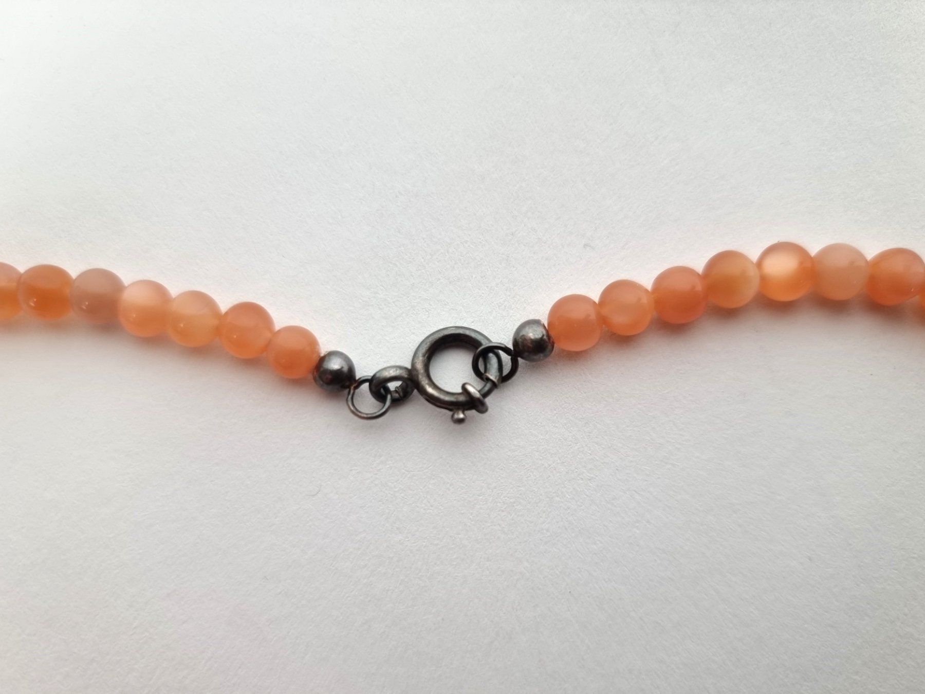 Catenine: Mondsteinkette orange – Usato da Urtenen-Schönbühl venduto da Restwert_Schoenbuehl 2