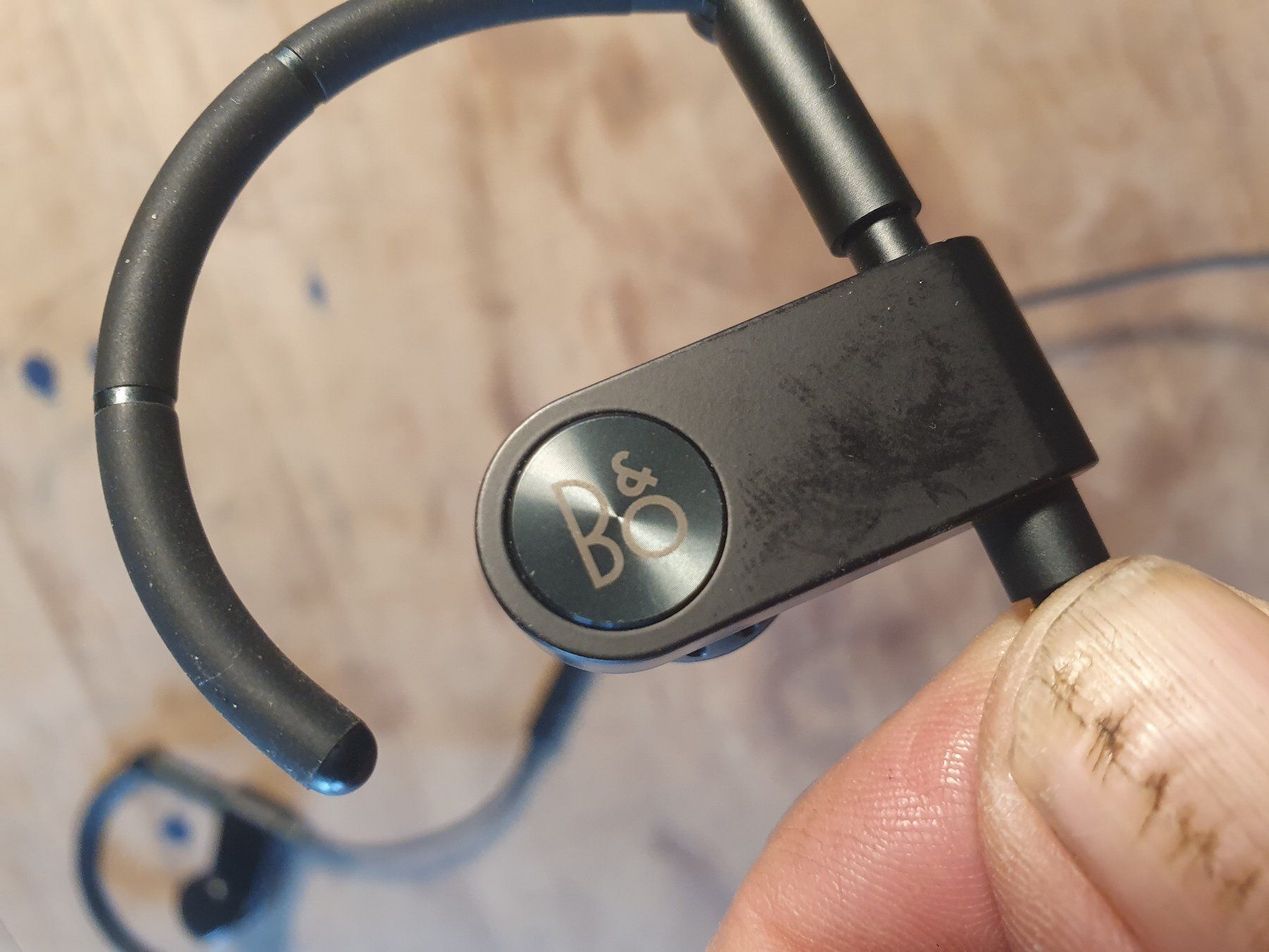 Bang & Olufsen Cuffie: Bang & Olufsen Earset Premium Wireless Earphones – Usato da Zürich venduto da loosebone 2