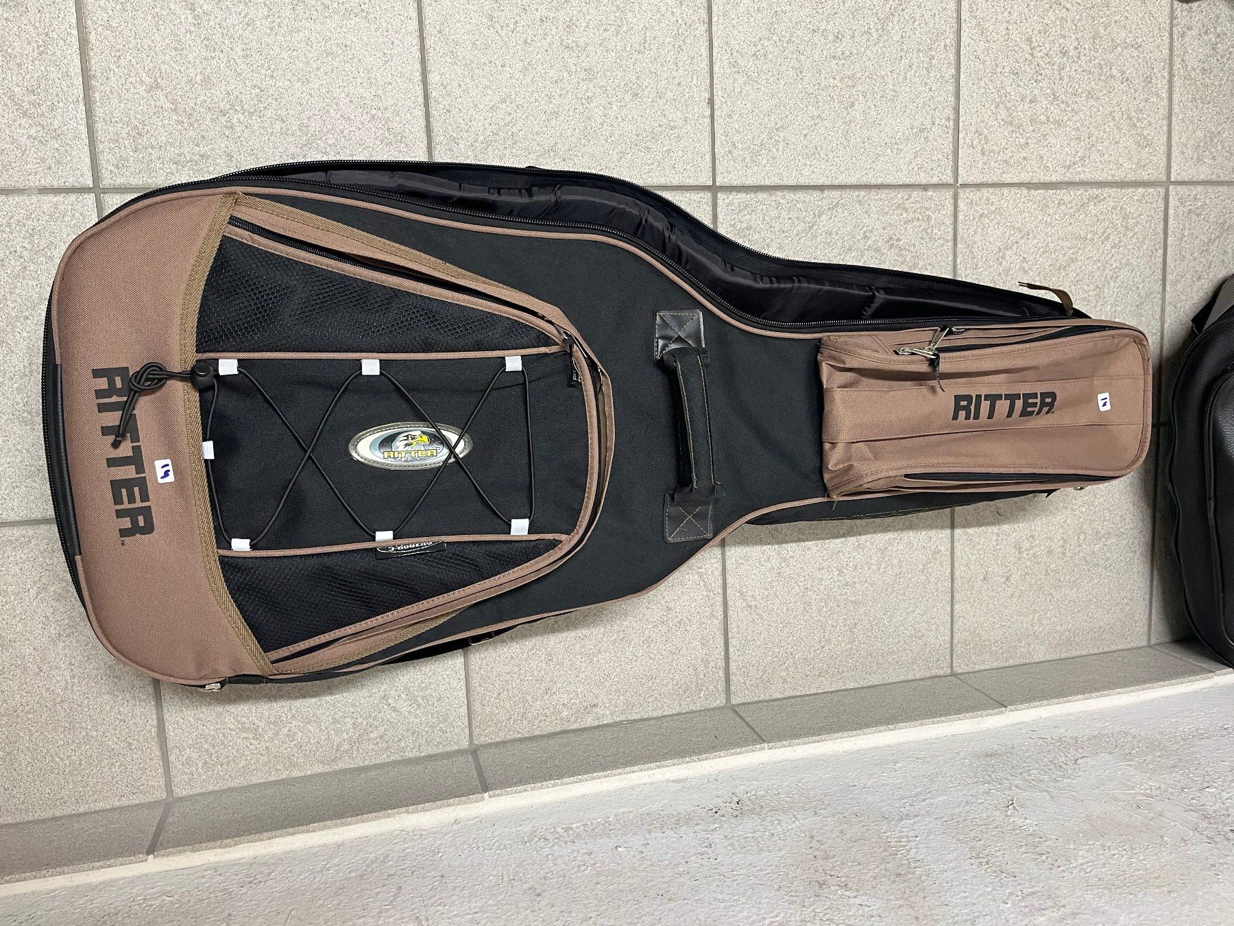 Hohner Strumenti musicali: Hohner HC06 Konzertgitarre – Usato da Zürich venduto da gal_98c9 2