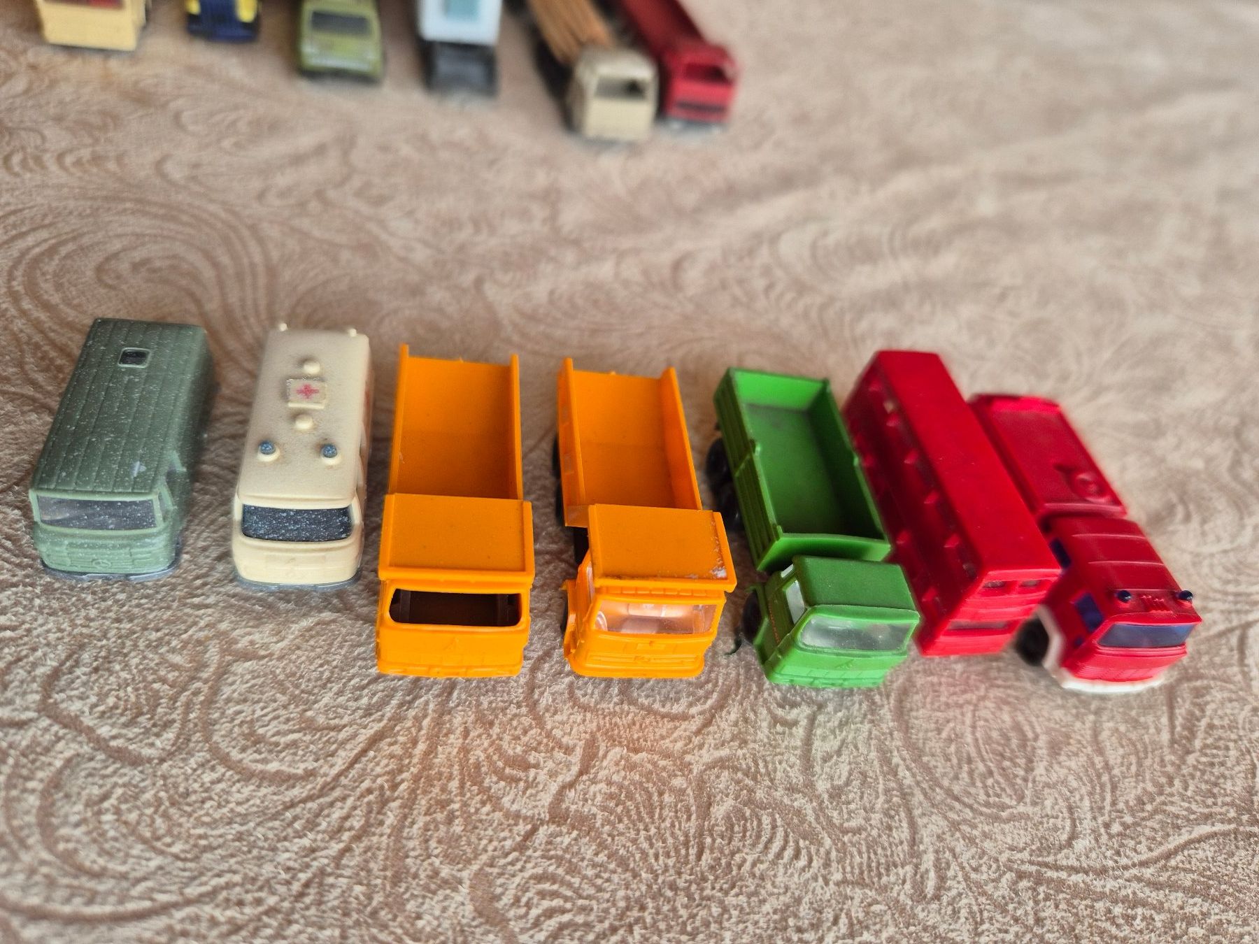 Modellini di ferrovie: Modellautos 1:160 N 7 Lastwagen – Usato da Bibern SH venduto da streunekater 2