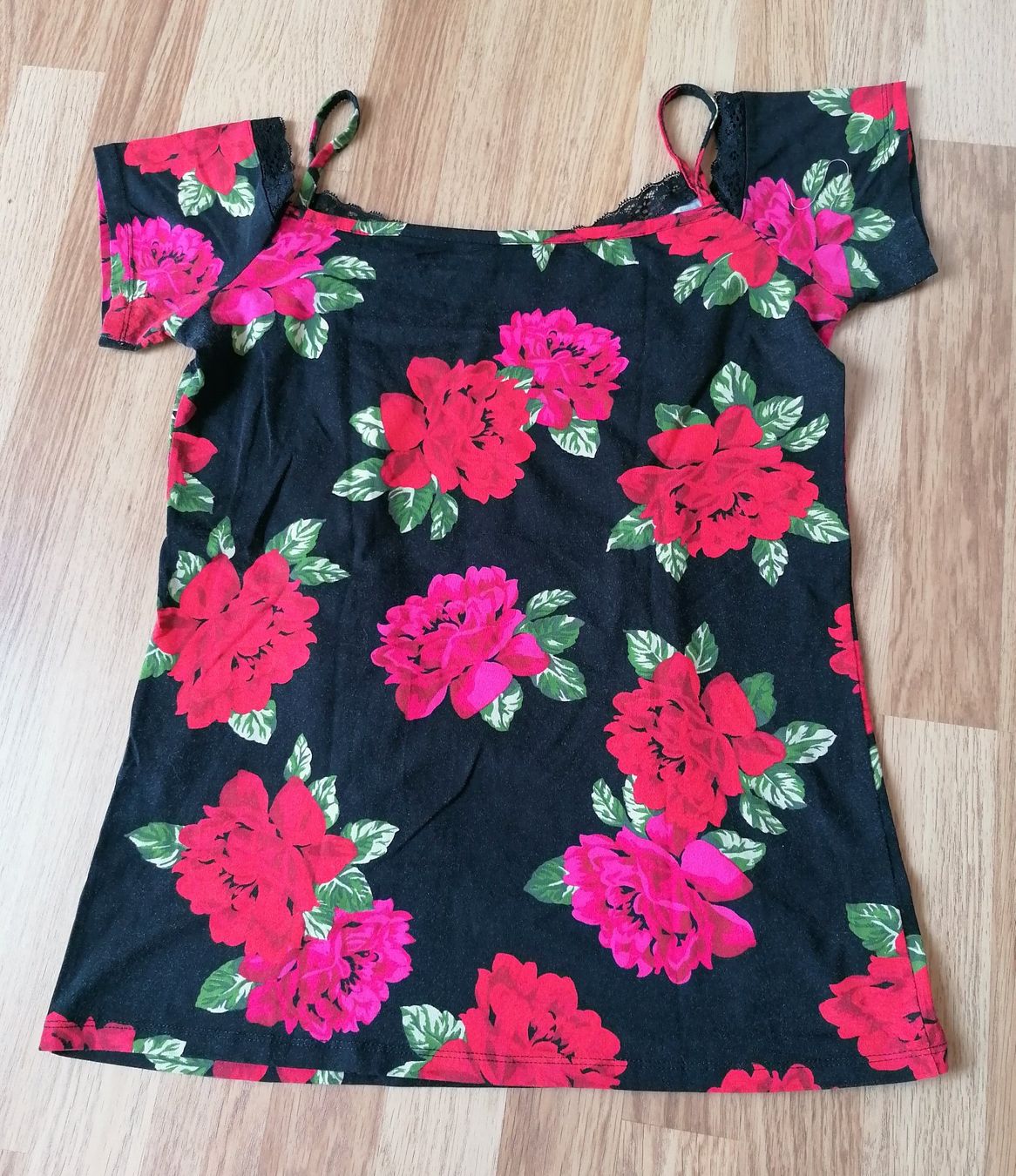 T-Shirts: T-shirt, top, haut, pull – Gebraucht aus Montcherand von petiteoune75 3