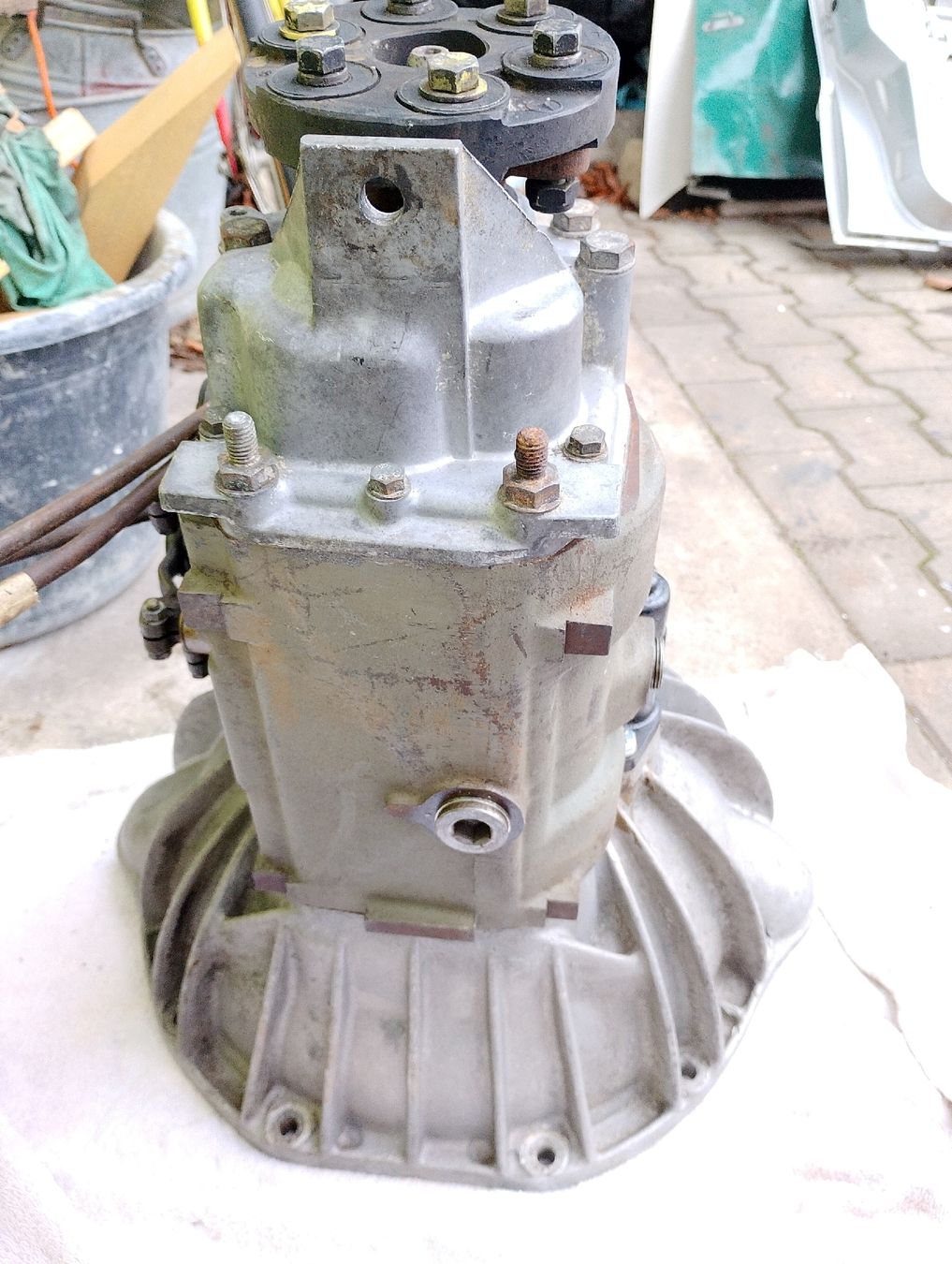 Mercedes-Benz Tutti pezzi di ricambio auto: Mercedes V8 Getriebe 3.5 ltr. – Usato da Zürich venduto da hec_j689 5