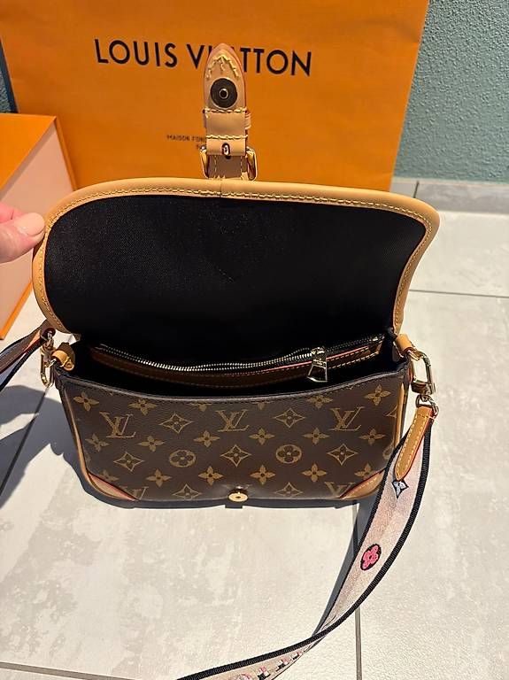 Louis Vuitton Borse da donna: Louis Vuitton Diane MNG M45985 – Usato da Unterlunkhofen venduto da Fabio250 1