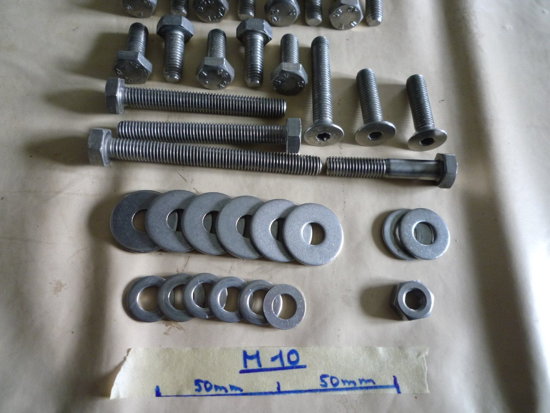 Altro per industria metallurgica: M10     Chromstahl-Schrauben, -Muttern, -Unterlagsscheiben – Nuovo (secondo la descrizione) da Rafz venduto da Sonnenblume305 1