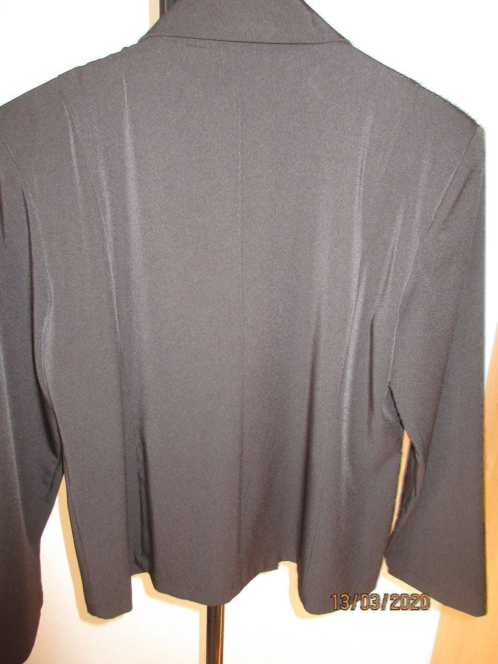 Giacche: Kurz Blazer 44-46 schwarz wunderschön – Nuovo (secondo la descrizione) da Ottenbach venduto da Claurin 2