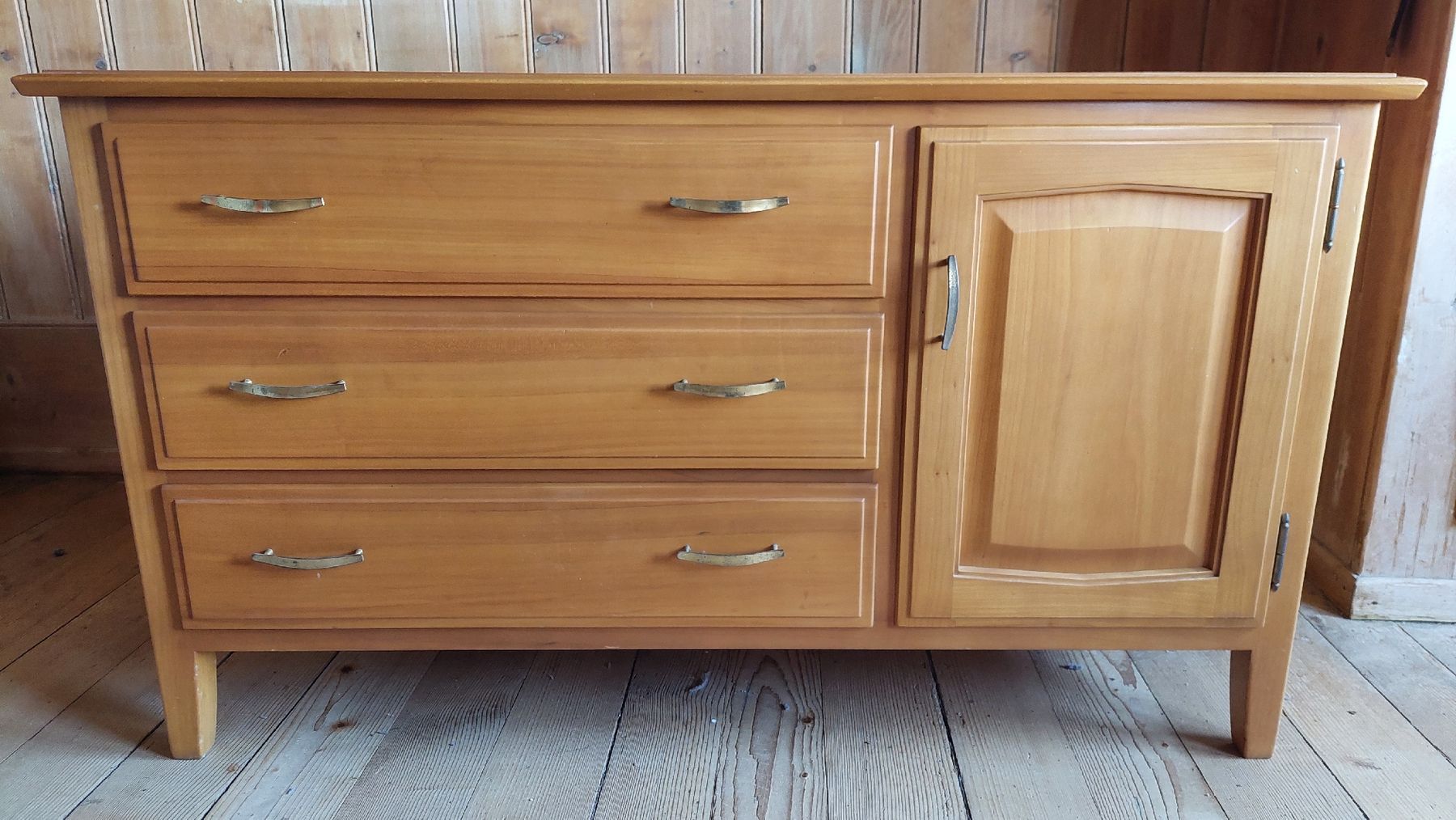 Commodes: gebrauchte Kommode – D'occasion à Kerns par Ueli73