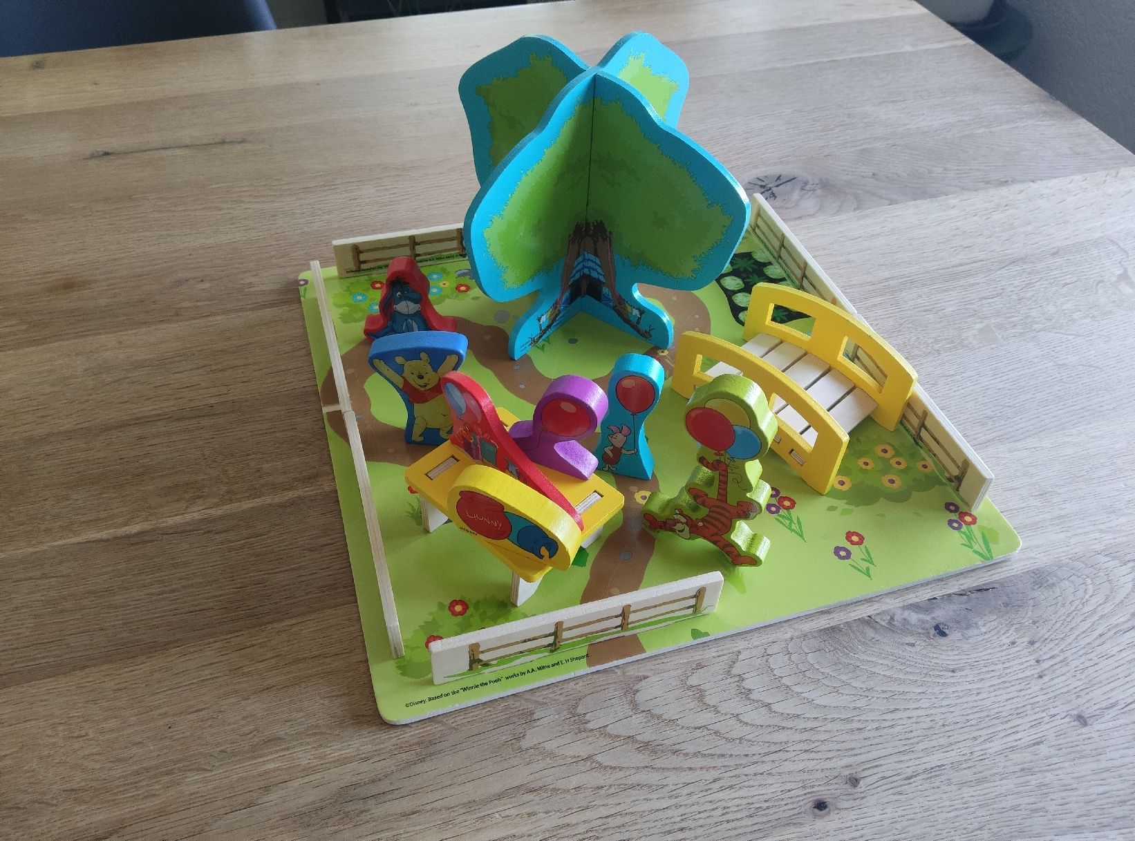 Disney Giocattoli: Winnie Puuh - "Geburtstag"-HolzSet zum Spielen oder als Dek – Usato da Zofingen venduto da Justice79