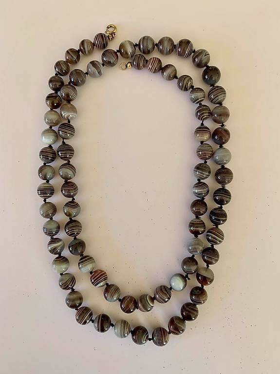 Ketten: Collier d'Agates du Botswana, apaisantes – Gebraucht aus Lausanne von mic_bq58
