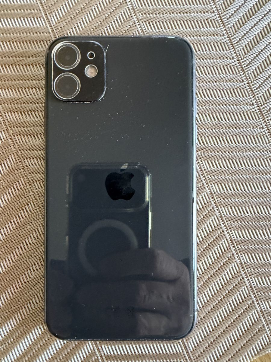 Apple Handys / Smartphones: Apple iPhone 11 128GB état correct – Gebraucht aus Vullierens von gugu9 5