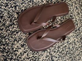 H&M Leder Flip Flops Gr.39