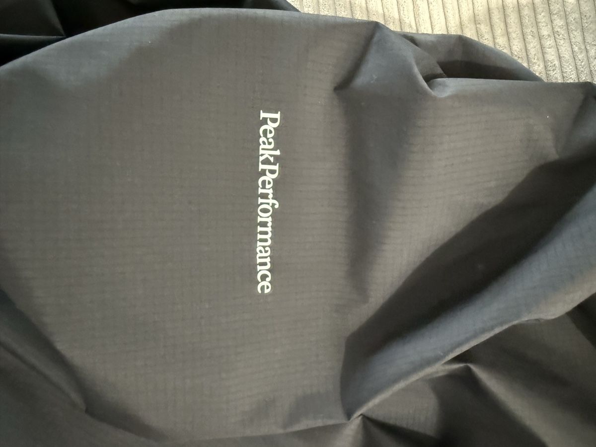 Peak Performance Jacken: Peak Performance Jacke – Gebraucht aus Au ZH von flo_b2cl 2