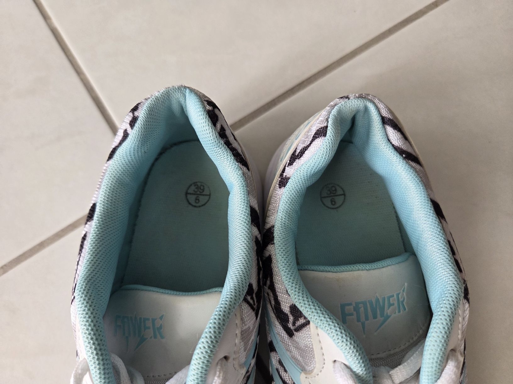 Damenschuhe: Sneakers / leicht Schuhe gr.39 – Gebraucht aus Bronschhofen von Katrusja 2