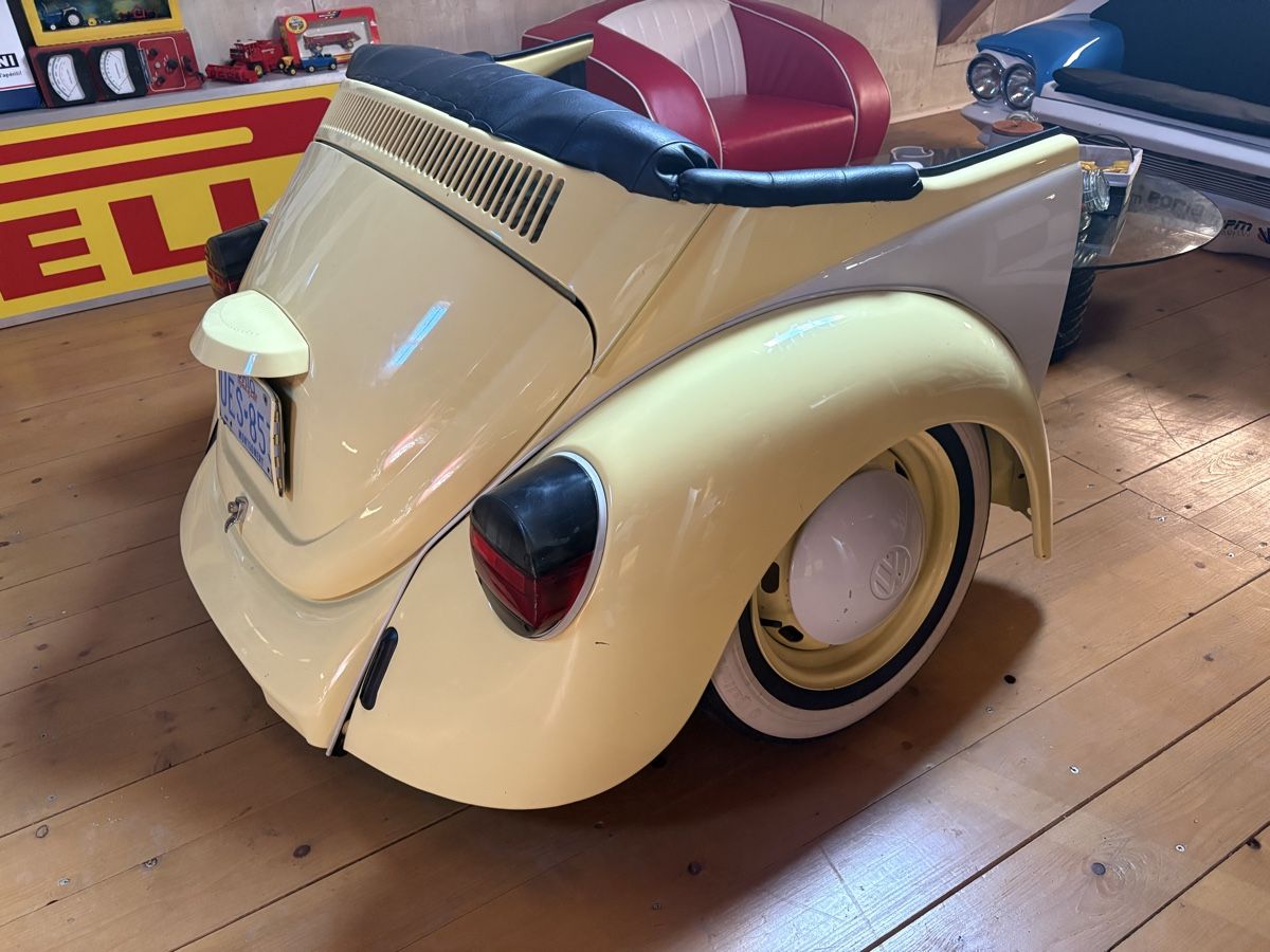 Divani: VW Käfer Sofa Oldtimer Möbel Sessel Garage Automöbel – Usato da Bassersdorf venduto da Zorromobi0