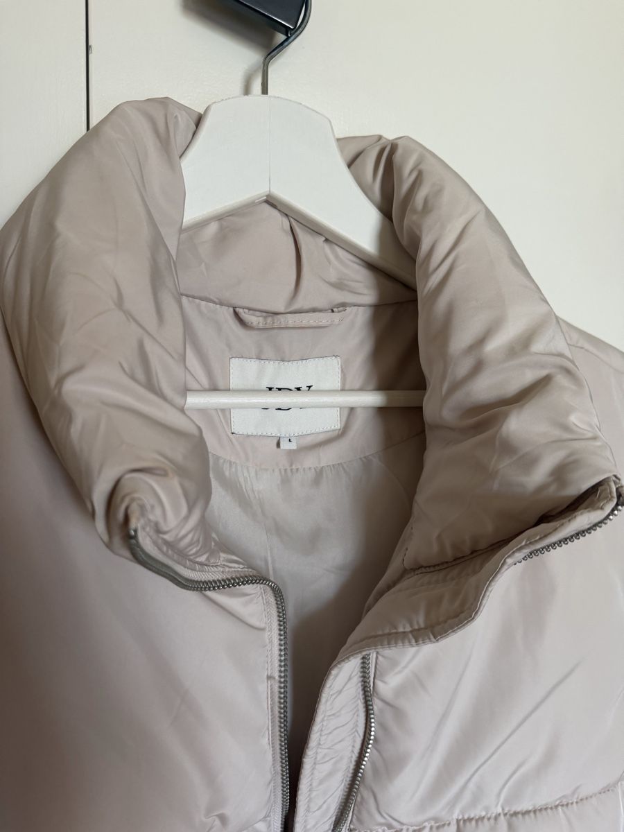 Gilet & Giacche senza maniche: Weste in Beige, Gr. L, neuwertig – Usato da Olten venduto da Sarastuebi 3
