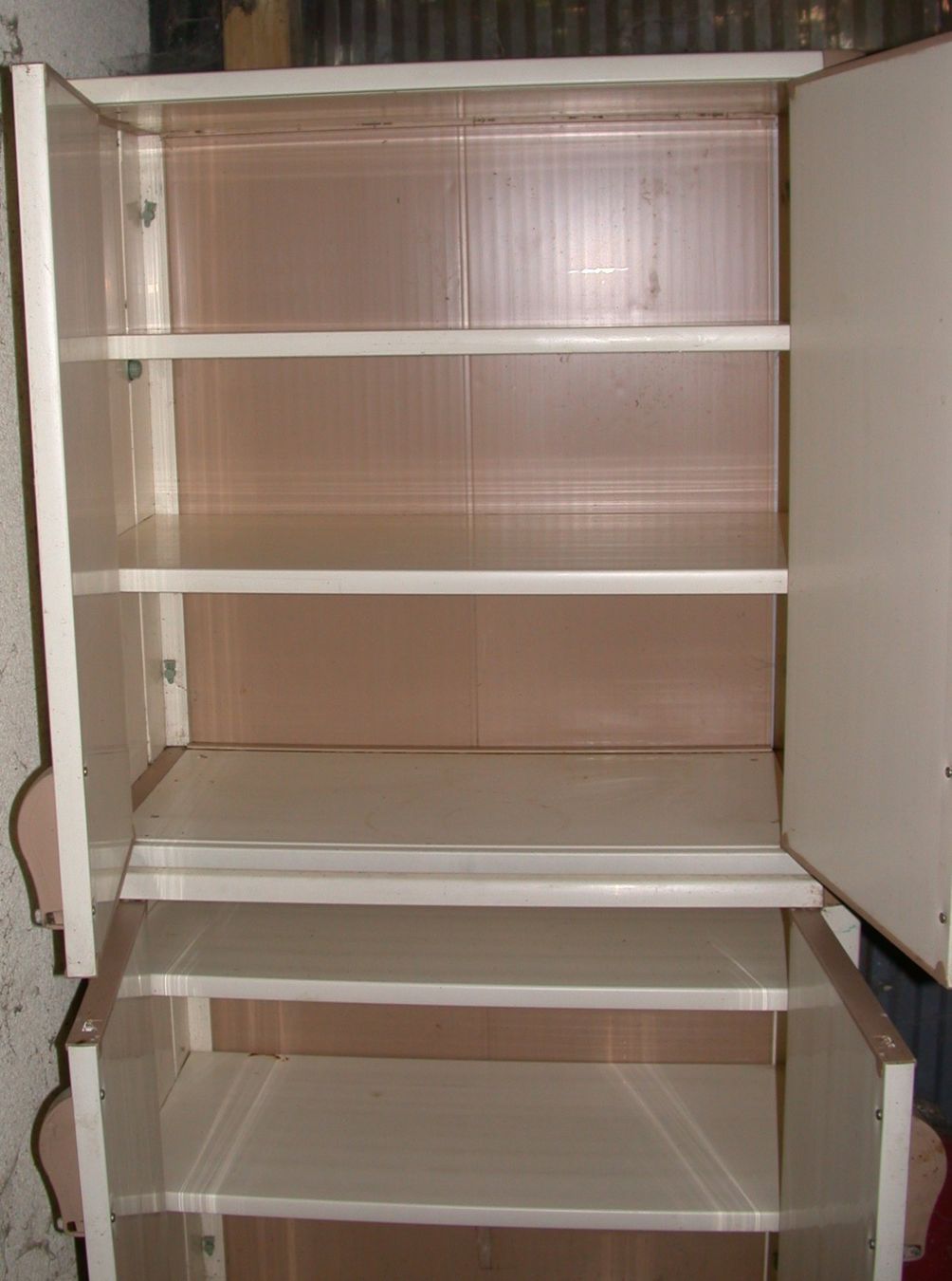 Armoires: Schrank Kunststoff – D'occasion à Lengnau AG par imf_s96l 1