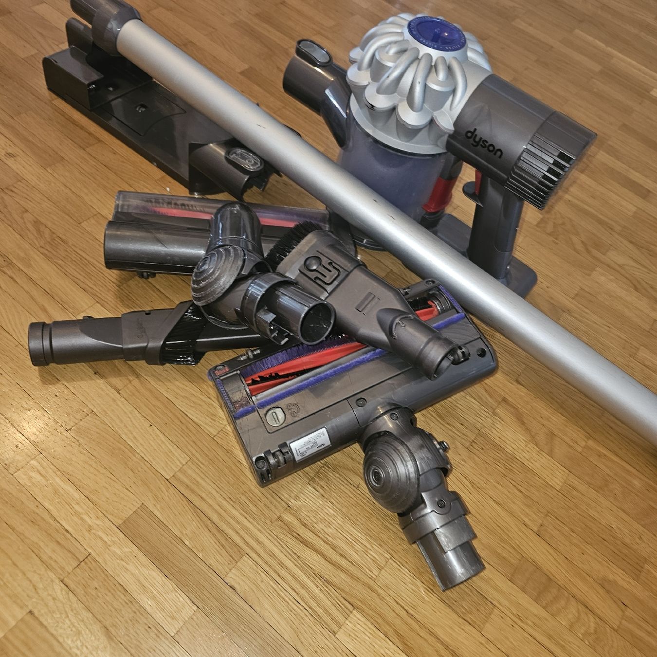 Dyson Staubsauger & Zubehör: Dyson v6 – Defekt aus Plan les ouates von Braun_charly 1