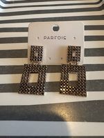 Boucles d'oreilles neuves 