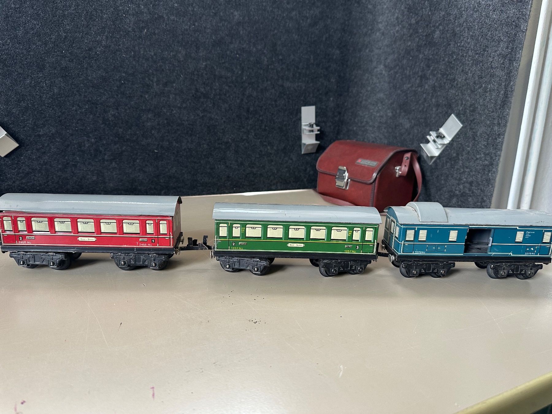 Modellini di ferrovie: Eisenbahnwagen Spur 0 – Usato da Brügg BE venduto da TSP02