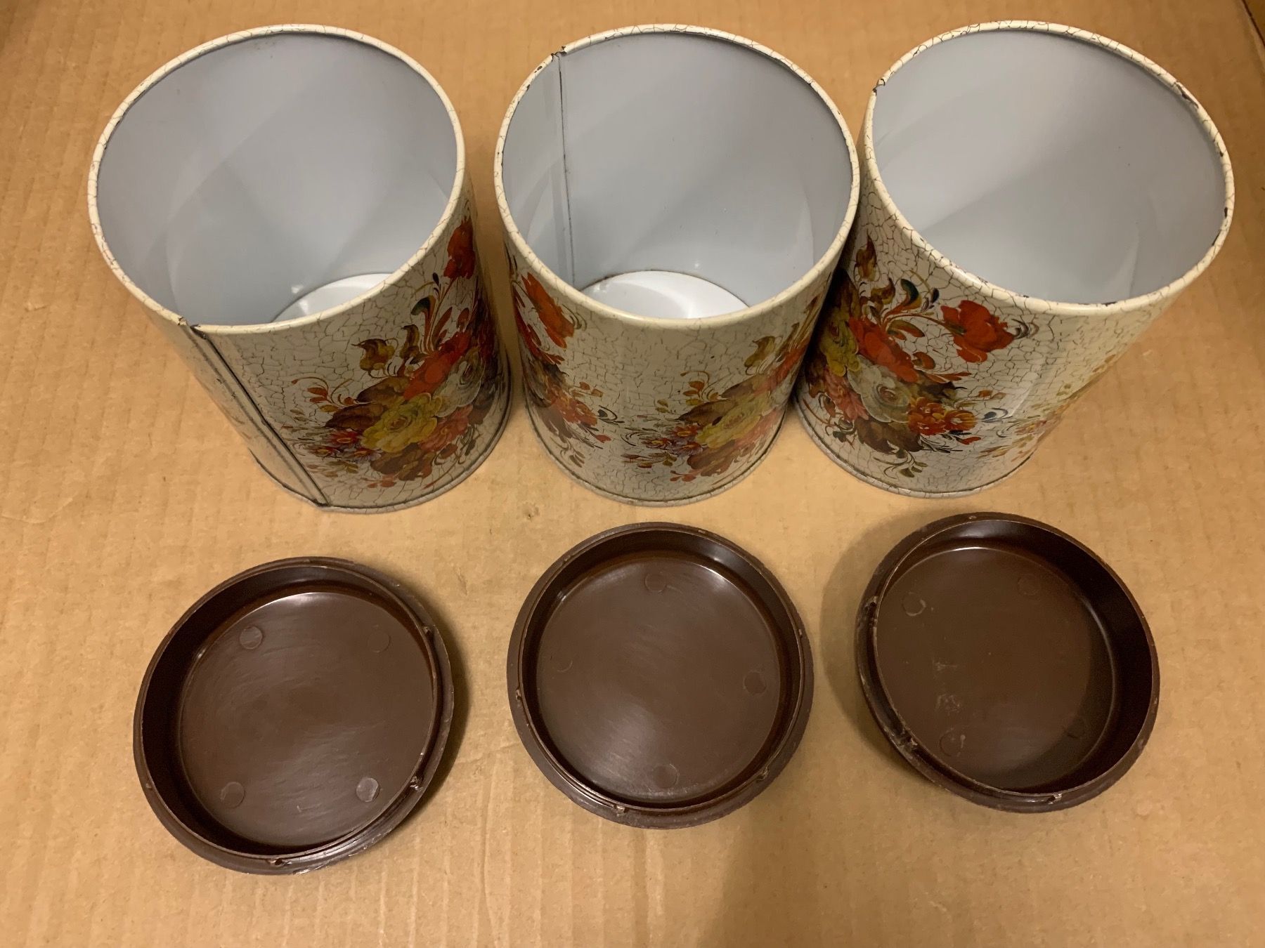 Tutte le decorazioni: Drei Dosen – Usato da Eschlikon TG venduto da ArtRec 2