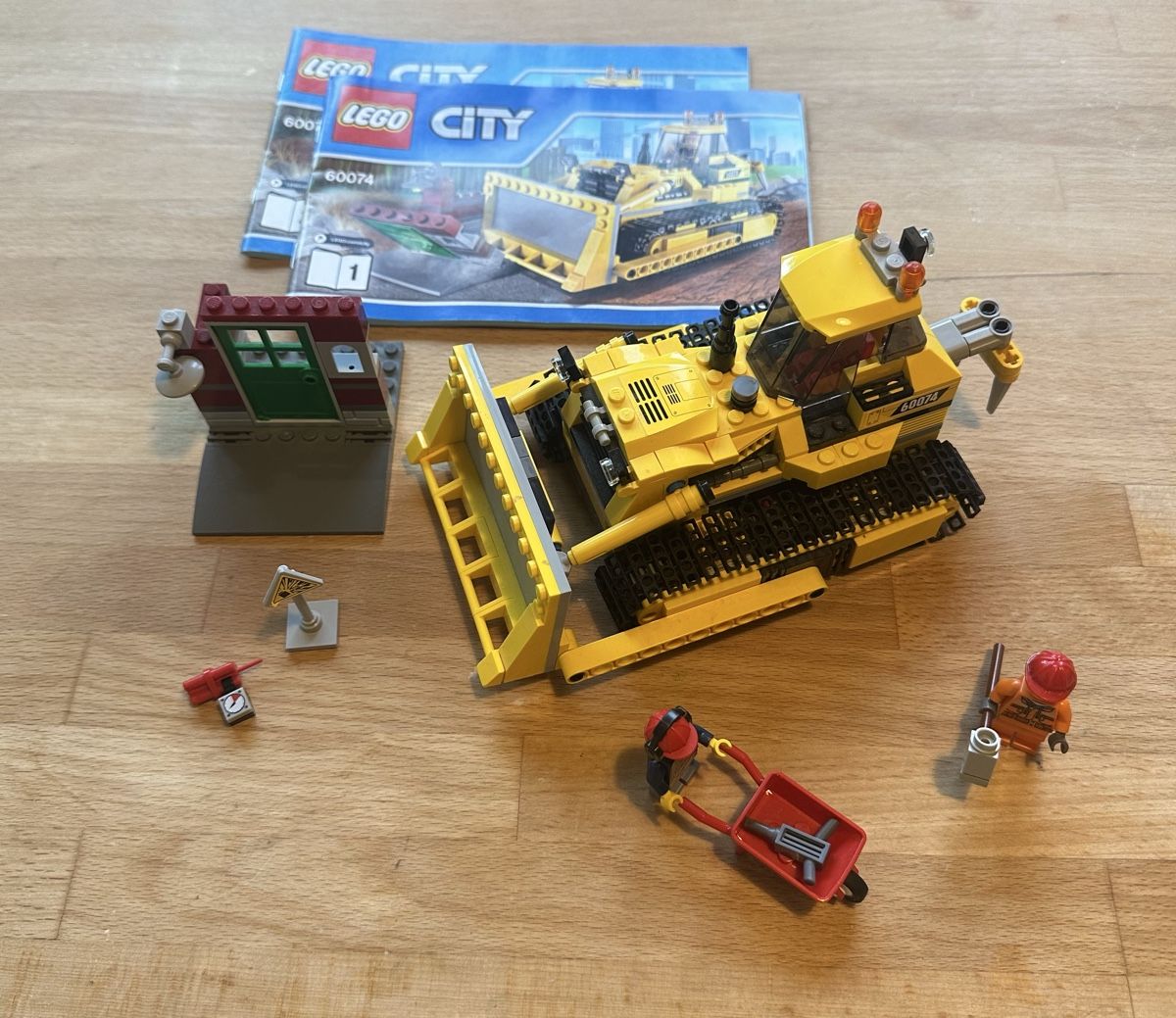 Lego Kit di costruzioni: LEGO City 60074 Bulldozer – Usato da Erlenbach ZH venduto da grimmsurt