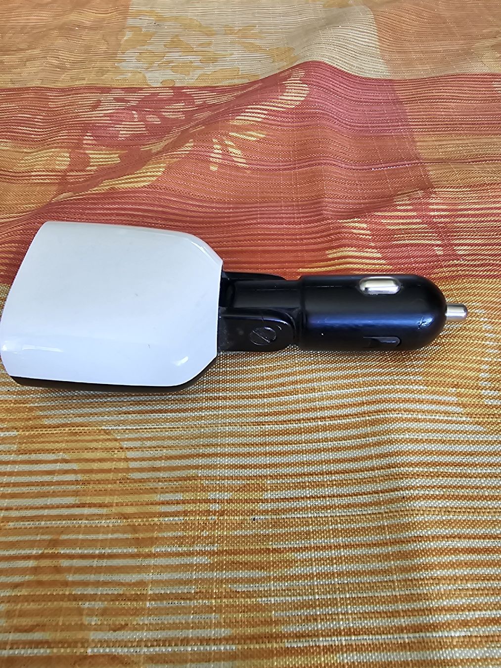 Caricabatterie: Car Charger, Dual USB Ports – Usato da Zug venduto da Andkur1971 4