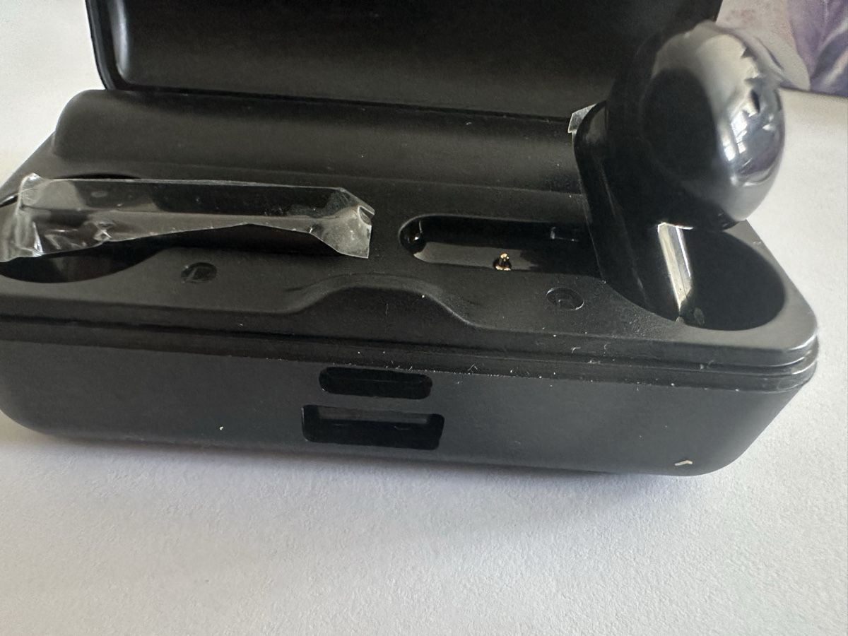 Cuffie: Bluetooth Kopfhörer mit Ladecase schwarz – Nuovo e nell'imballaggio originale da Kloten venduto da digi-Galaxy 4