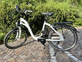 E-Bike Flyer C 8.1, M, weiss Cityrad mit Gepäckträger