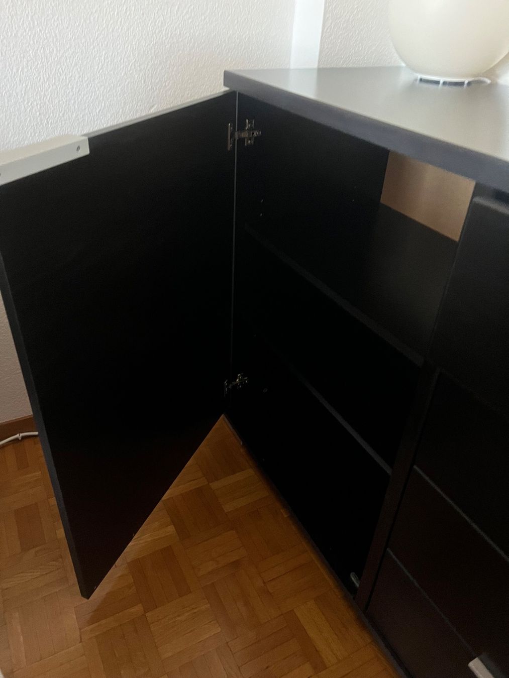 Cassettiere: Grande commode/bahut moderne noir en bois – Usato da Lausanne venduto da zan_7mrq 1