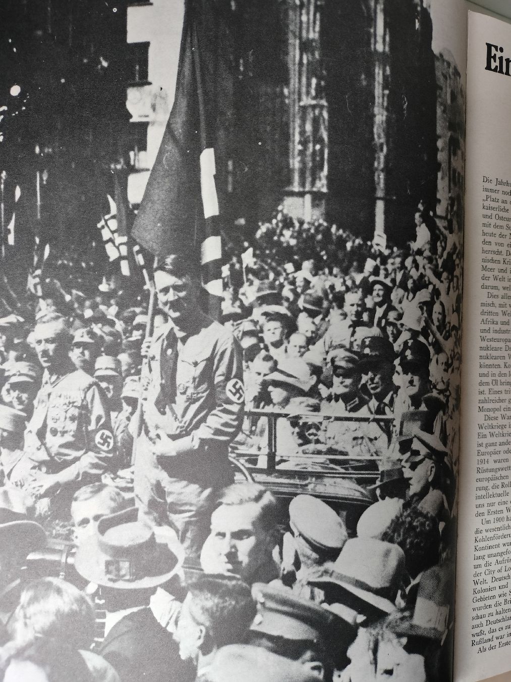 Libri: Armee Militär Kriegs Buch – Usato da Schwanden Sigrisw venduto da len_9yqg 2