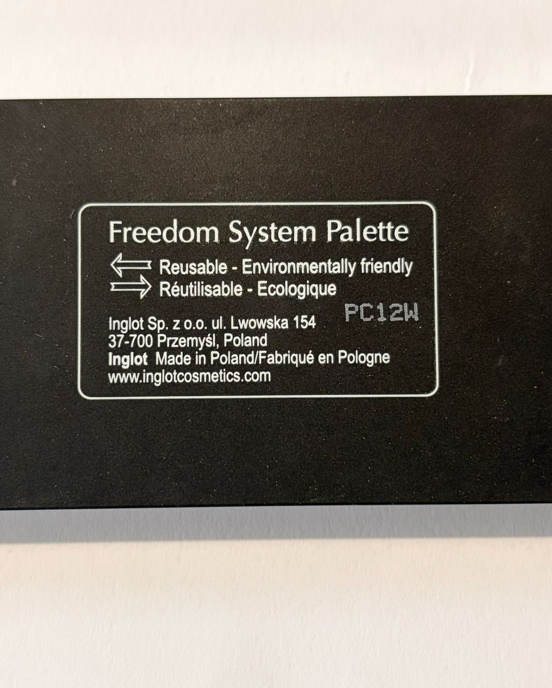 Make-up: Inglot Freedom System Lidschatten + Palette – Usato da Schlieren venduto da con_hdp9 2