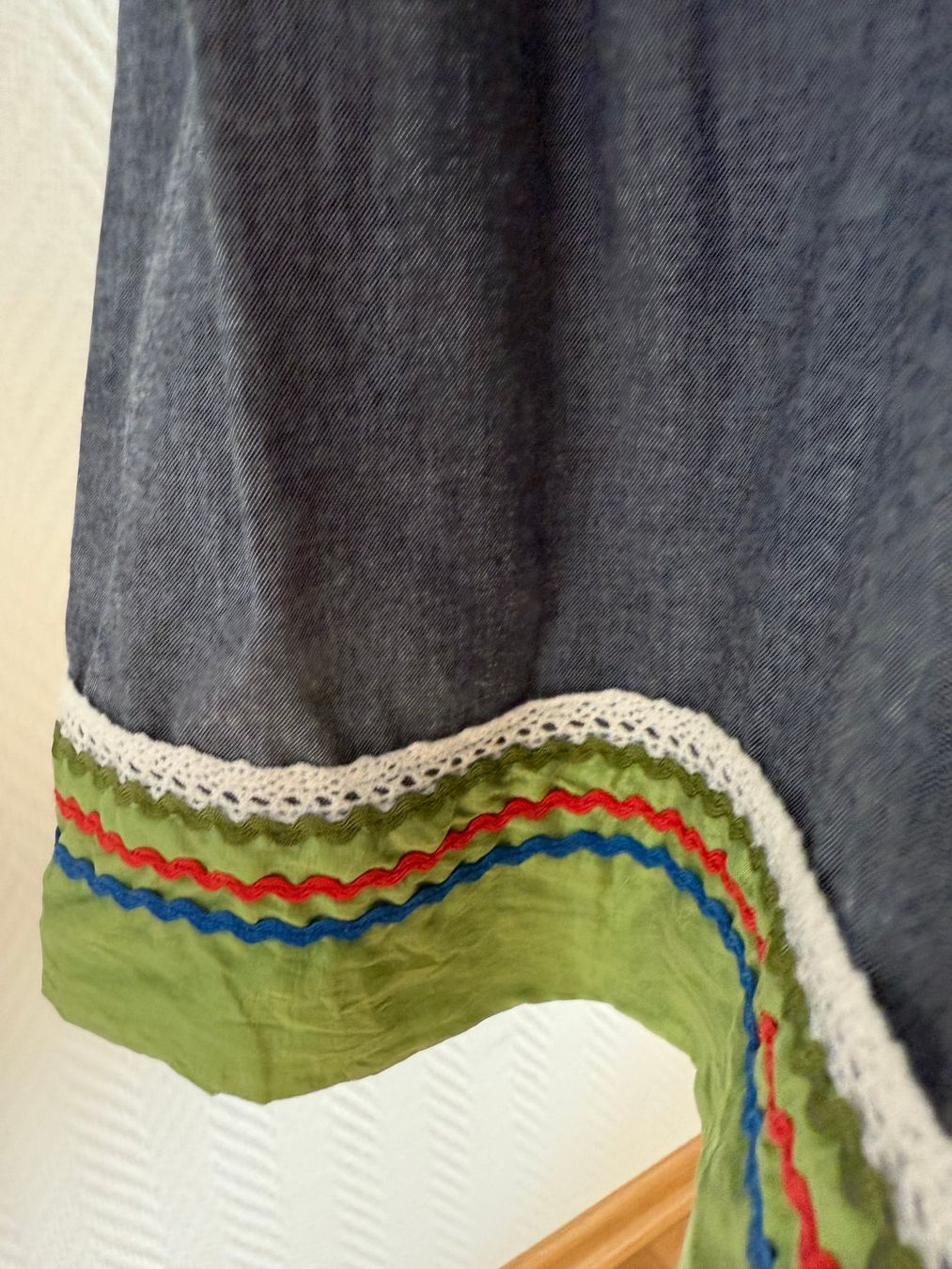 Costumi: Dirndl Gr. 36 von Bayer Madl – Usato da Kirchdorf AG venduto da coco123 5