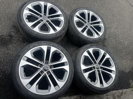 Audi S3 Modell 2024 Top Zustand Felgen und Reifen