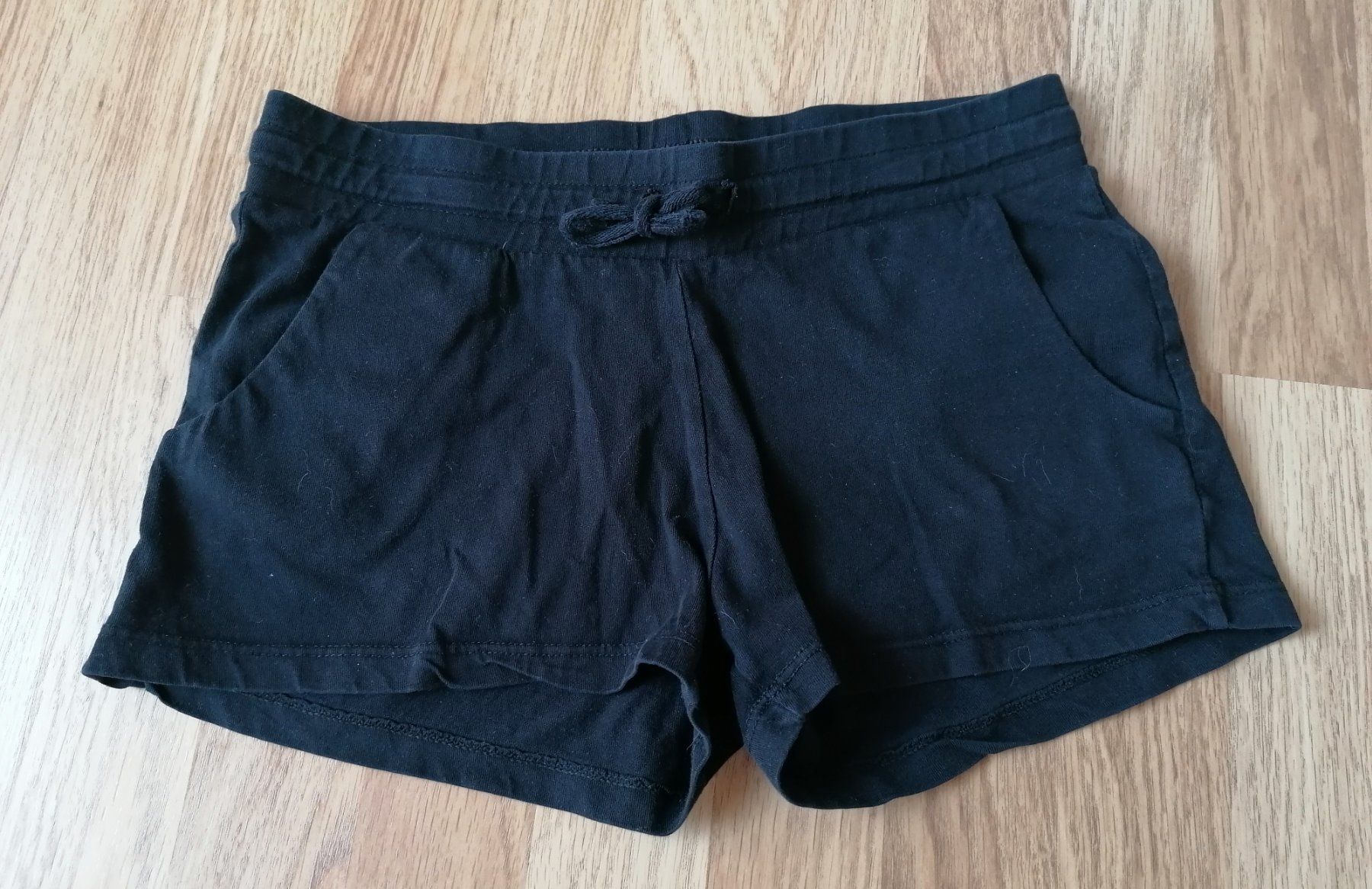 Pantaloni: Short – Usato da Montcherand venduto da petiteoune75
