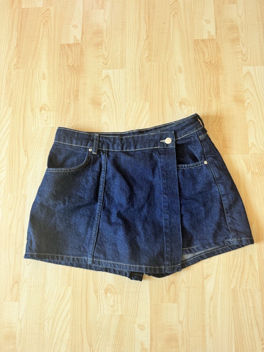 Zara Pantaloni: Zara Denim Wrap Skort - navy blue – Usato da Igis venduto da jul_7vgf