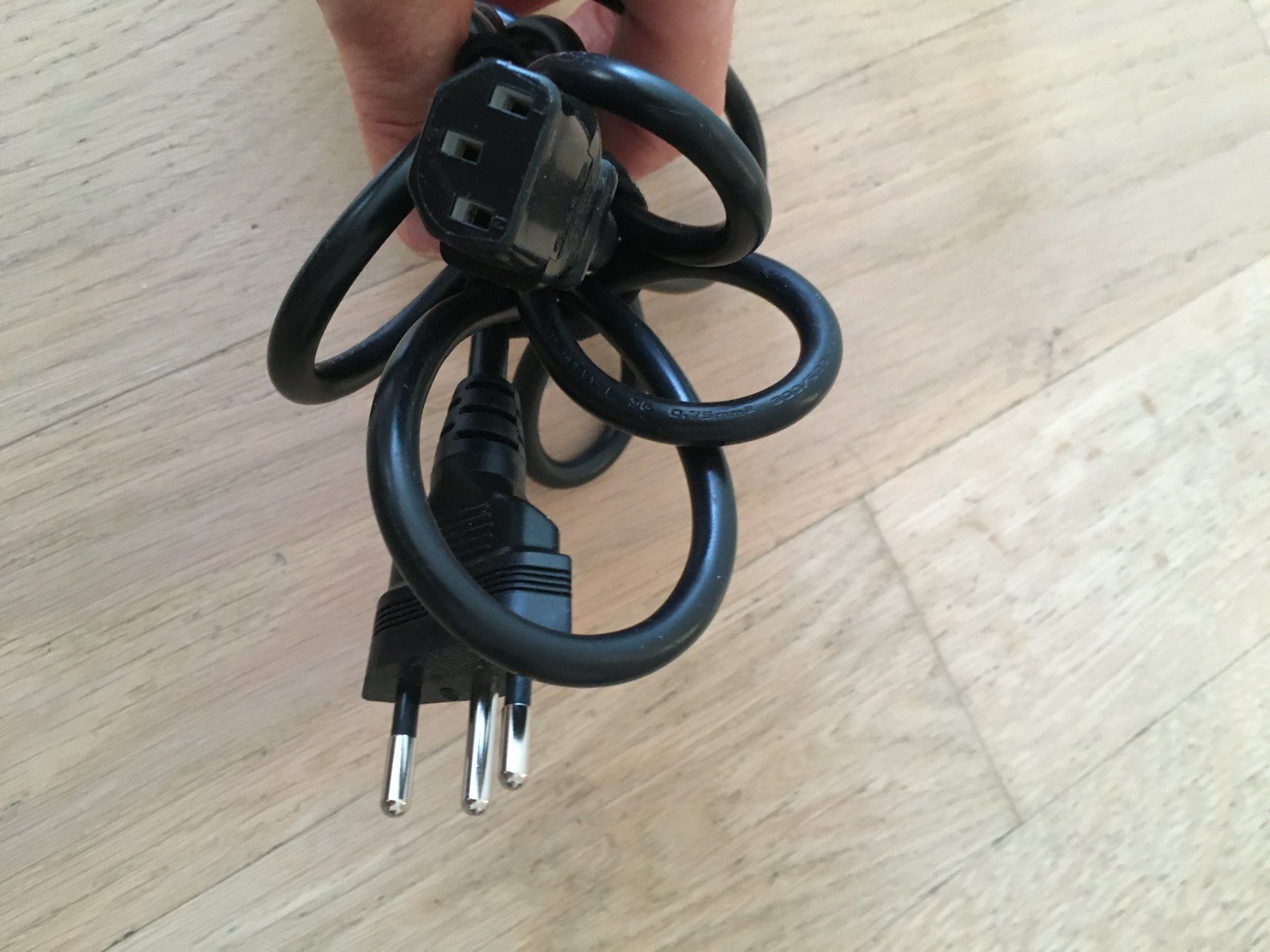 Kabel: Stromkabel Schweiz T12 1.8 Meter Power Cable – Gebraucht aus Dübendorf von rappoport 1