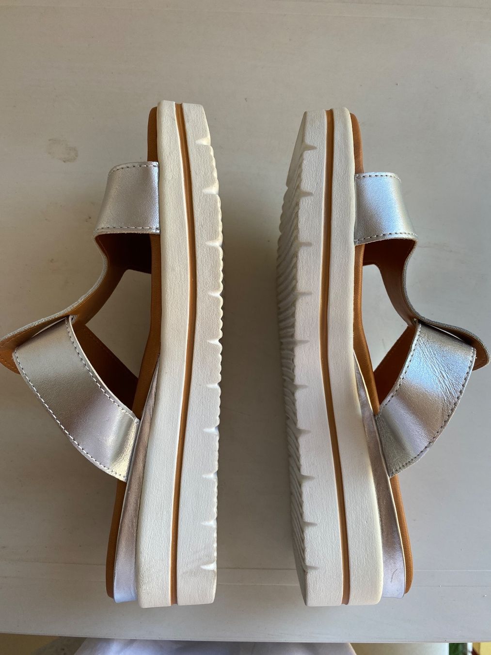 Scarpe da donna: Mules NEUVES argentées – Nuovo (secondo la descrizione) da Veyrier venduto da nop 4