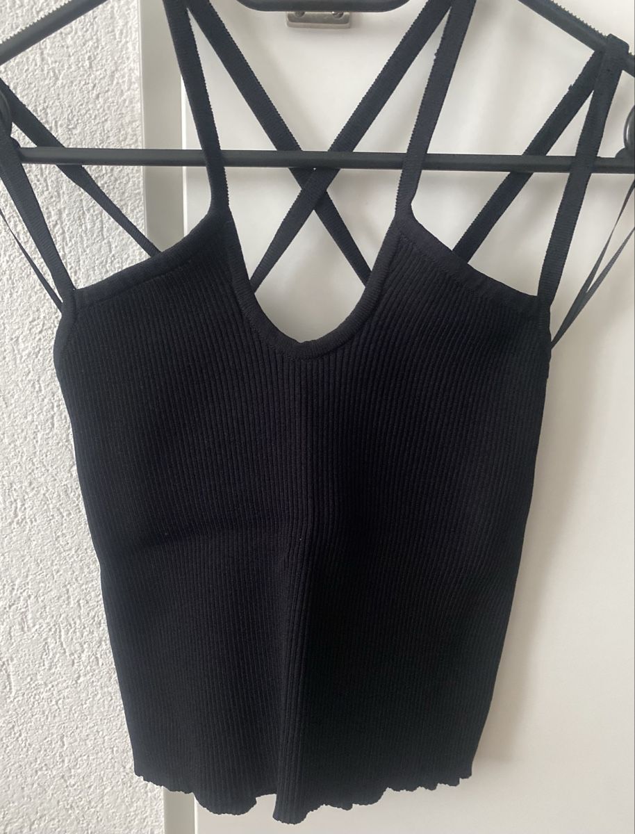 Zara Top: Zara Crop Top S/M – Usato da Berg SG venduto da Silversurfer 2
