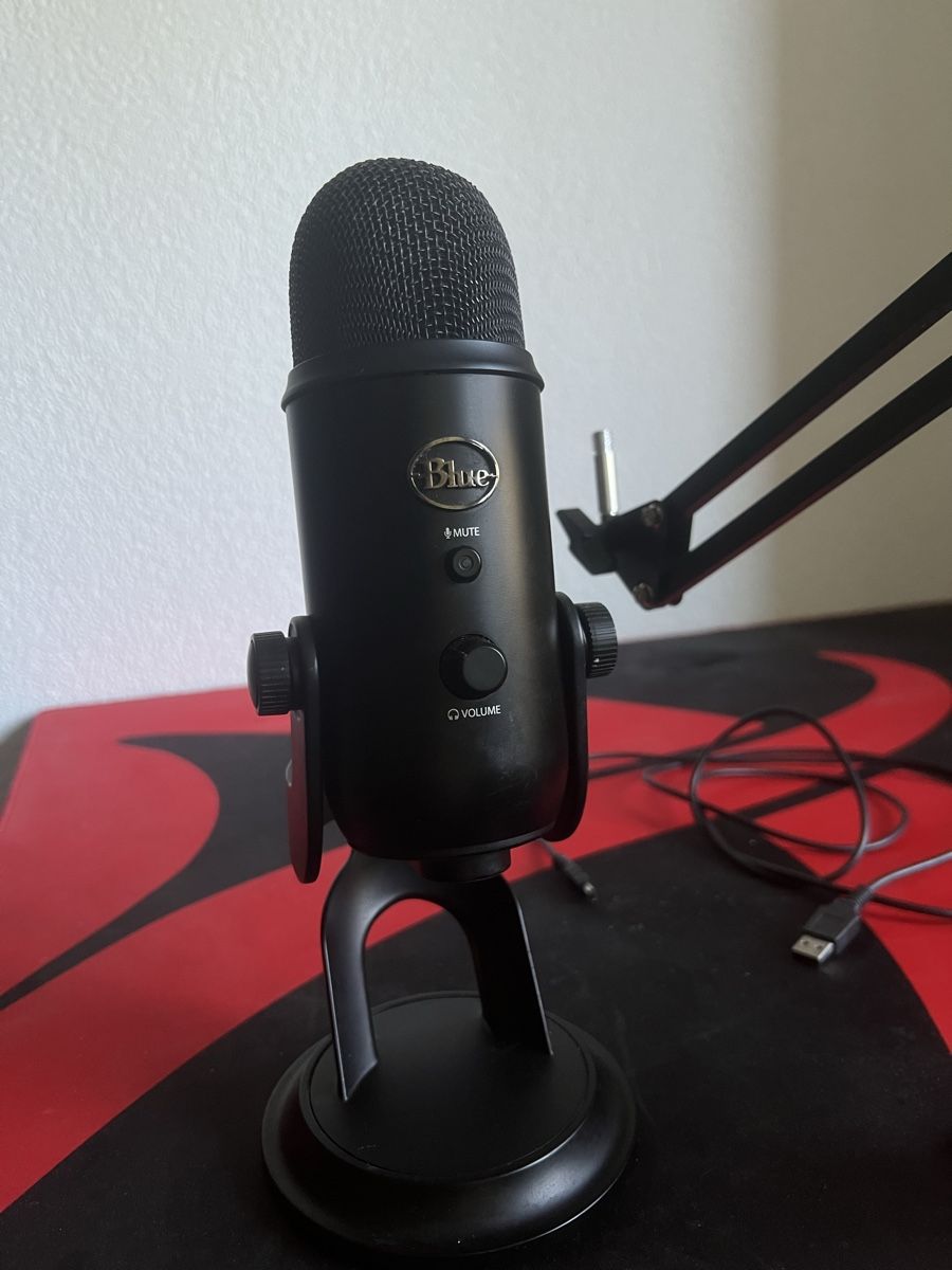 Microfoni: Micro Gaming Blue Yeti Black + Bras articulé – Usato da Martigny venduto da ale_5gzg 2