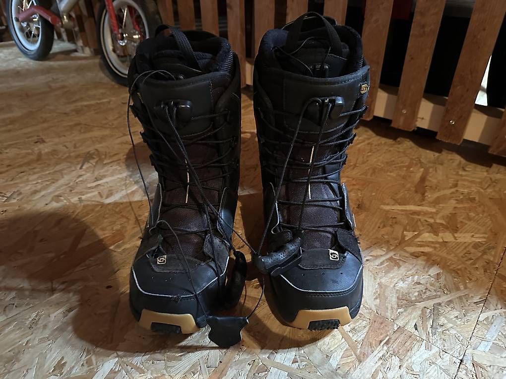 Scarpe da uomo: Snowboard Schuhe – Usato da Zürich venduto da wintergarten90