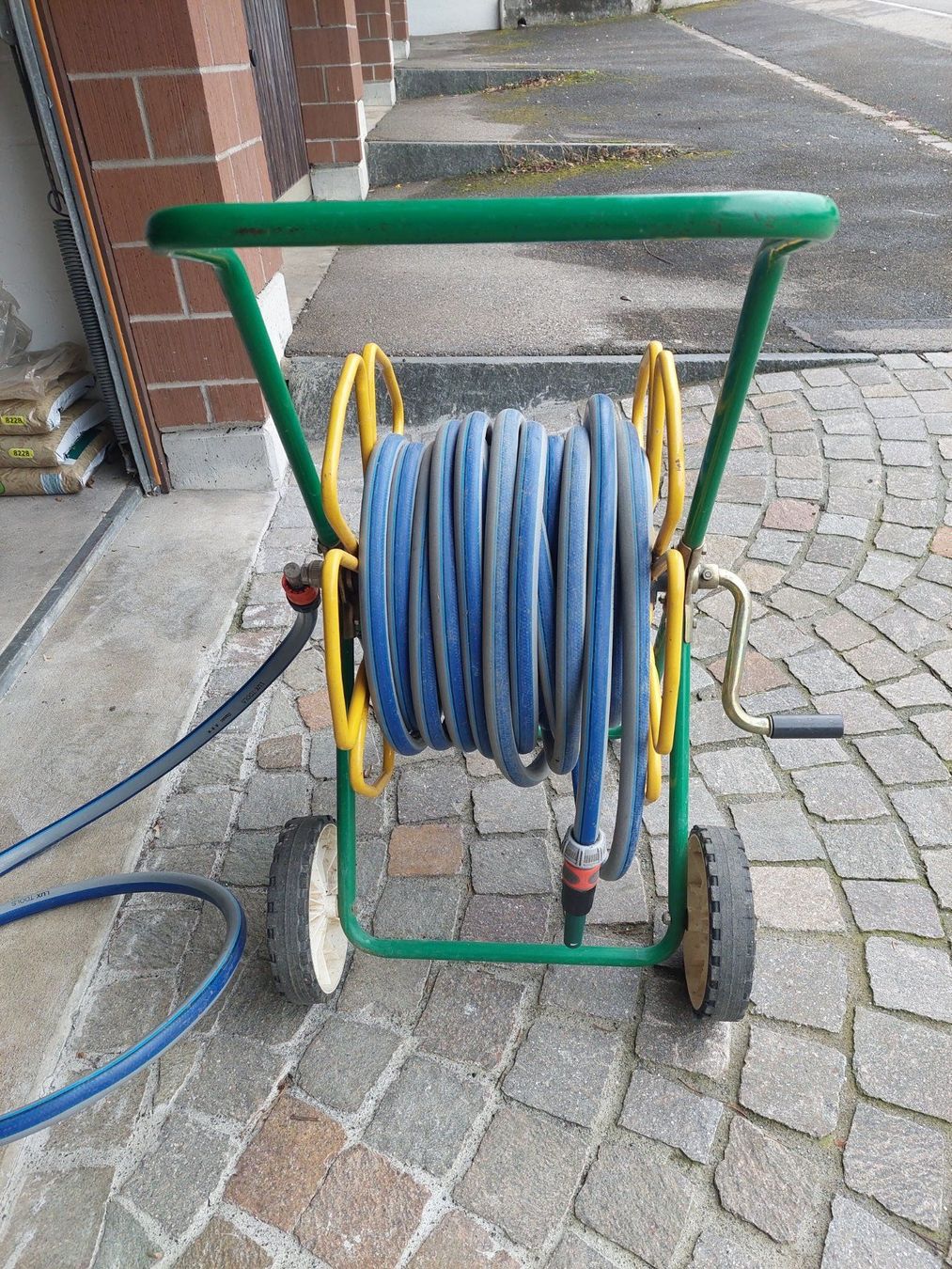 Rohre & Schläuche: Gartenschlauch 25 m mit Schlauchwagen – Gebraucht aus Nussbaumen AG von
