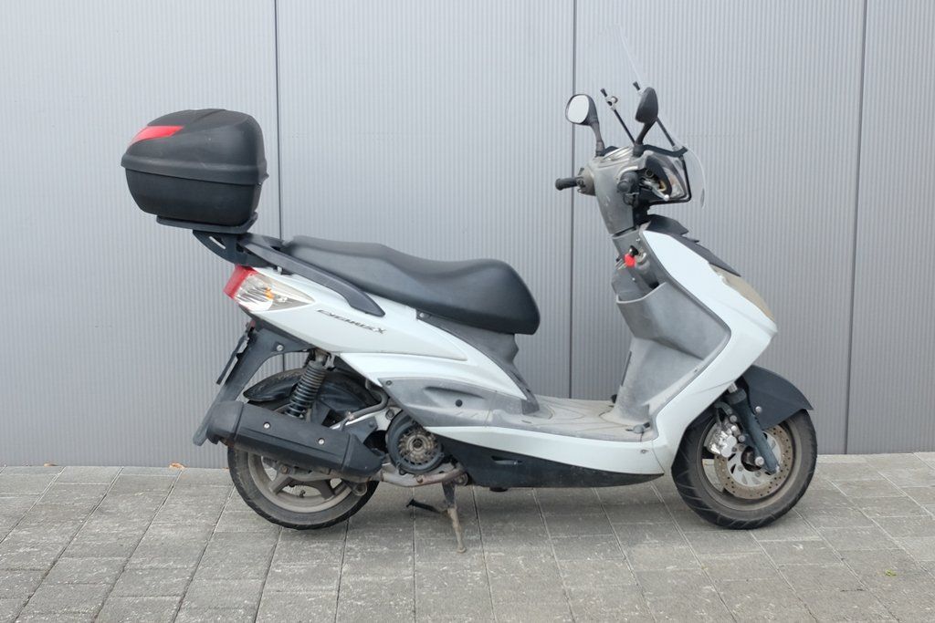 Yamaha Scooter: Yamaha XC125 – Usato da Sargans venduto da pirelli146 3