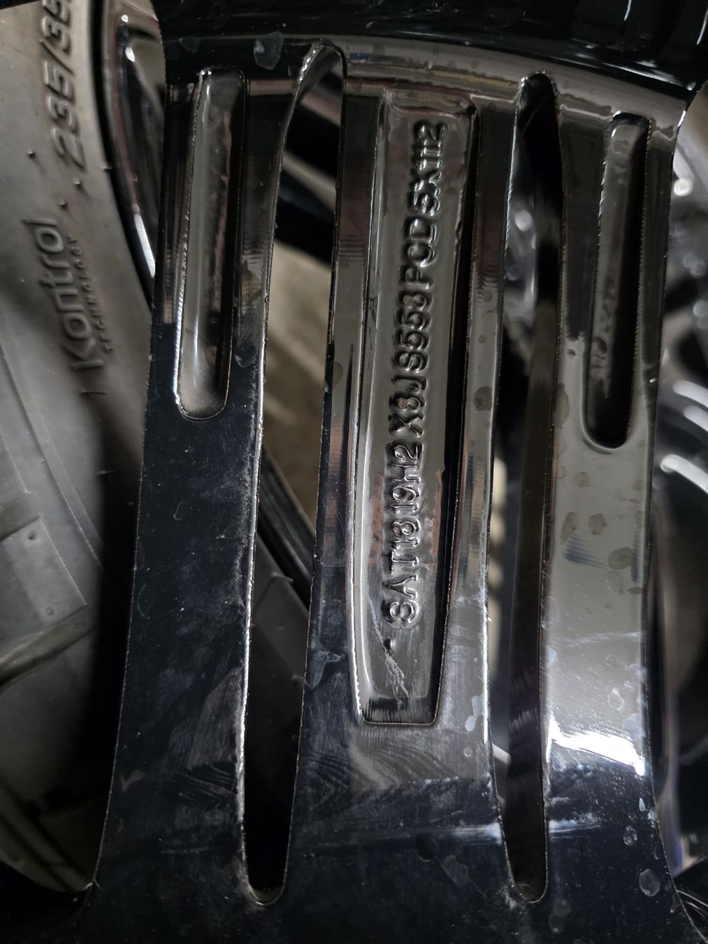 Pneumatici & Ruote complete: VW Komletträder 19 Zoll – Usato da Hombrechtikon venduto da apa_9pxh 4