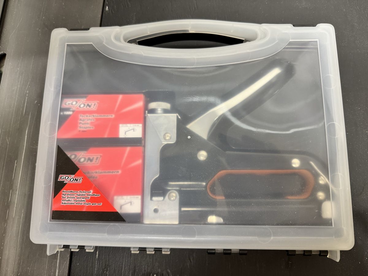 Bindegeräte: Tacker/Bostic Maschine – Neu (gemäss Beschreibung) aus Lyss von aschempp