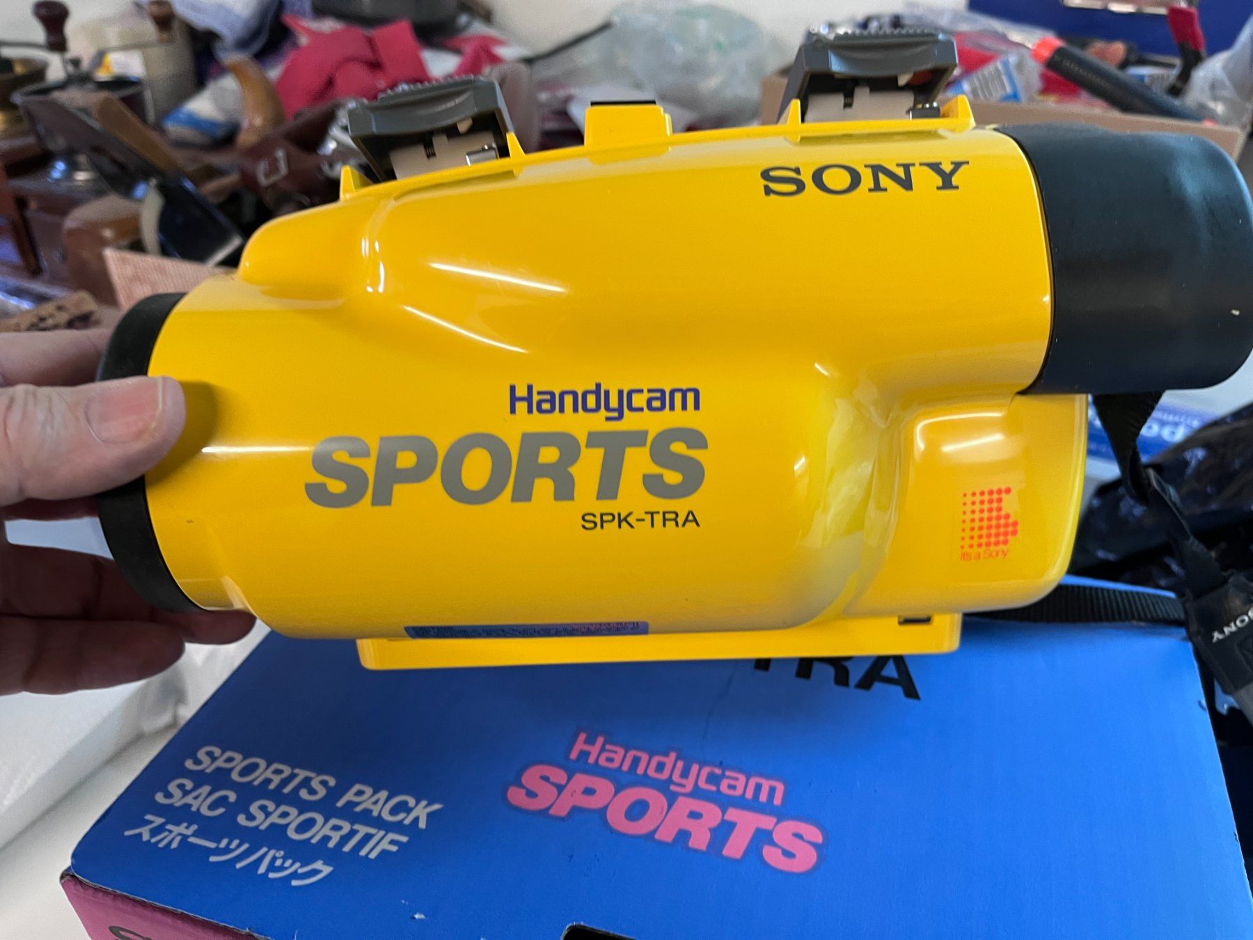 Lampade & Macchine fotografiche: Sony Unterwassergehäuse - Video 8 – Usato da Allschwil venduto da Zermatt 5